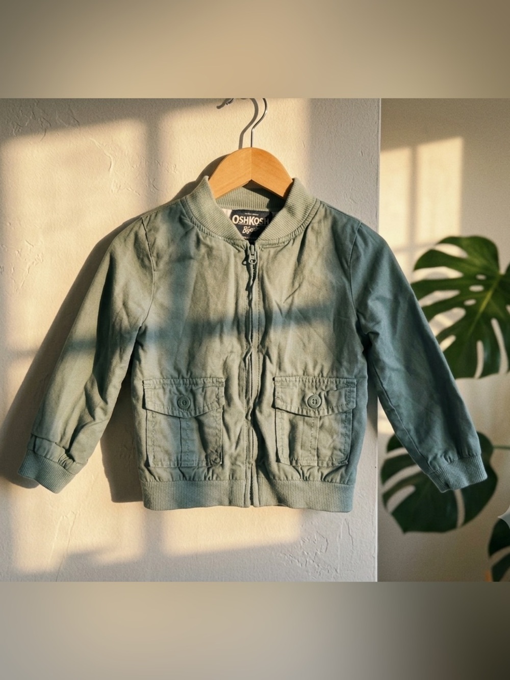 OshKosh B’gosh Toddler Boys 2T Green Bomber Jacket Utility Pockets Full Zip